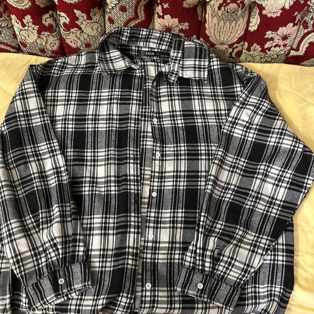 white and black plaid button-up shirt #plaid #checkered