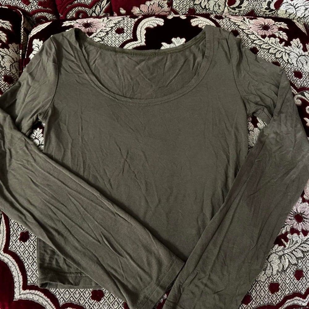 Olive green long sleeve shirt #longsleeve #basics