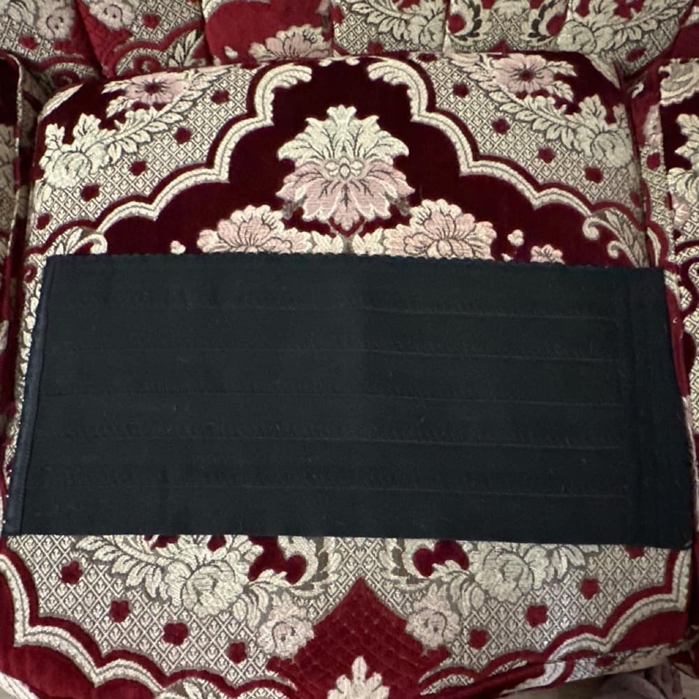 Black with thin vertical stripes lbinder #stripes