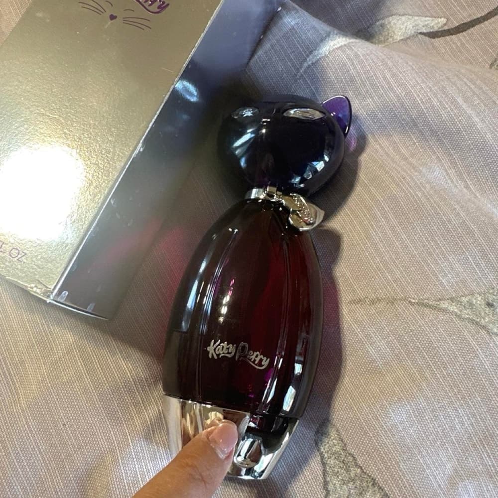 Katy Perry Killer Cat perfume in black & purple