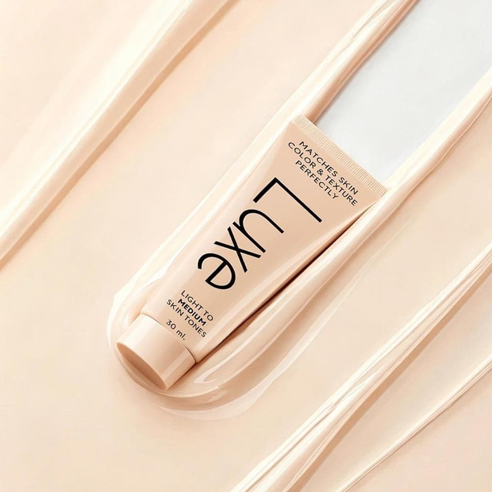 Lux Light to Medium Shade-Adapting Liquid Foundation (30 ml)