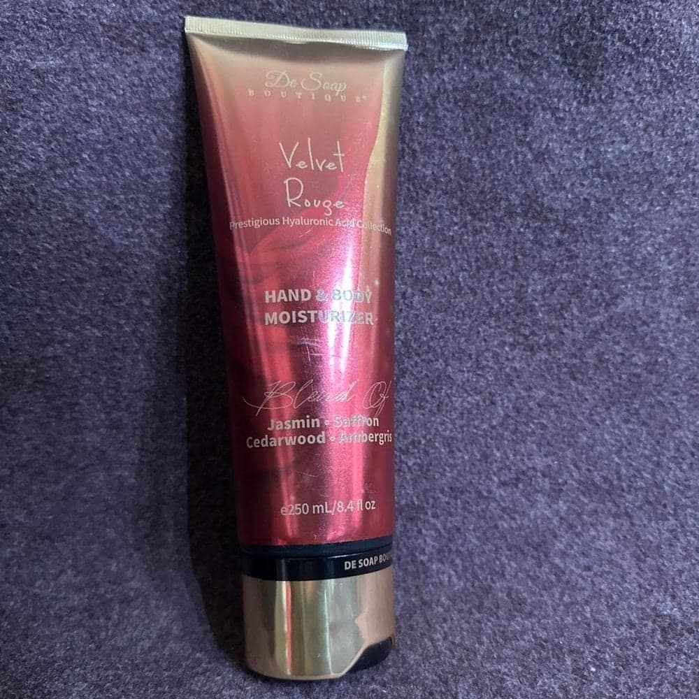 De Soir Velvet Rouge Hand & Body Moisturizer in